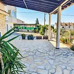 Ana-2 By Interhome سفيتي فيليب ياكوف